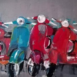5 Vespas